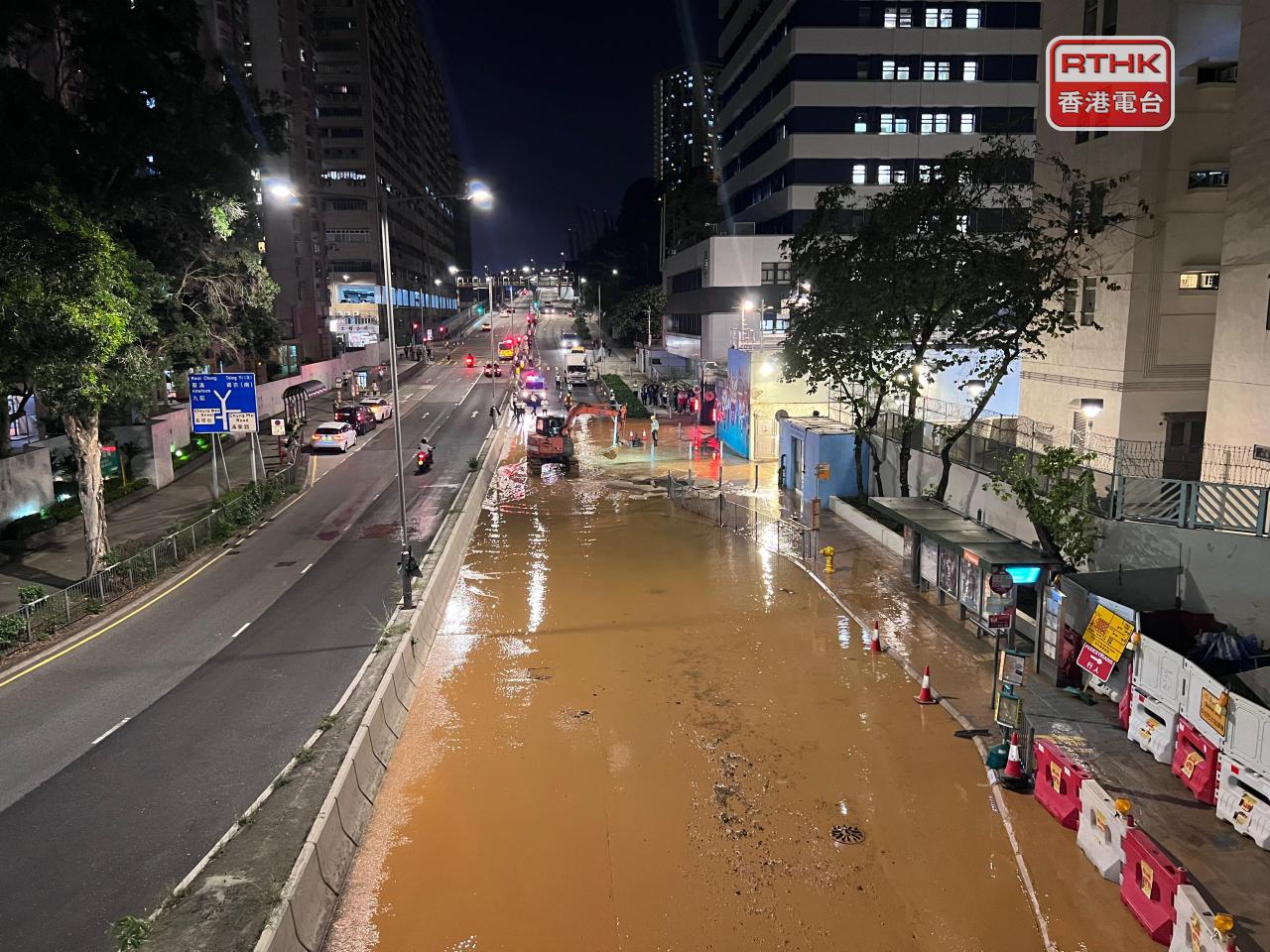 水務署表示，已派員前往現場跟進。（鍾家銘攝）