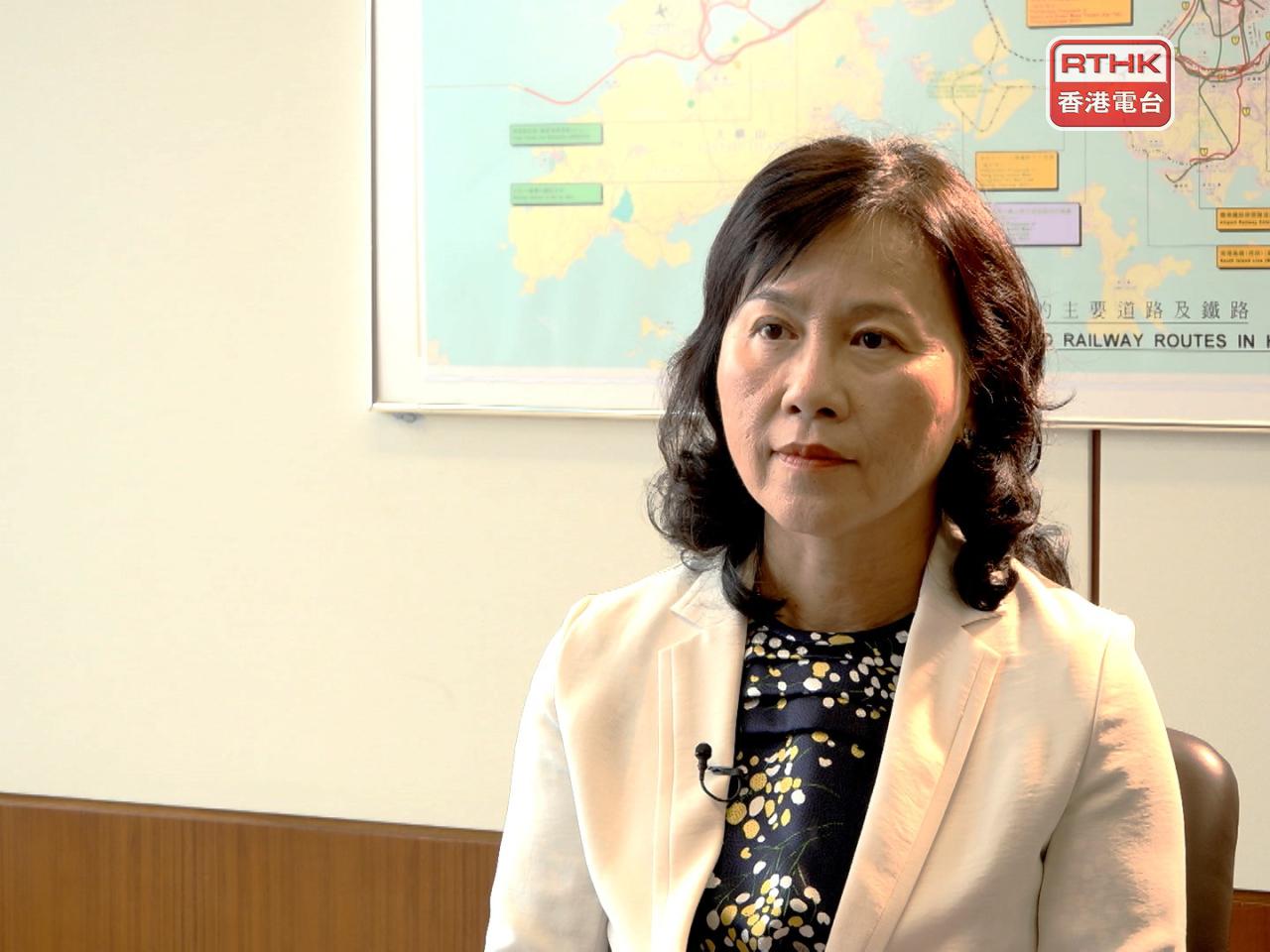 陳美寶表示，歡迎本地主要航空公司剛宣布下調客運燃油附加費。（港台圖片）