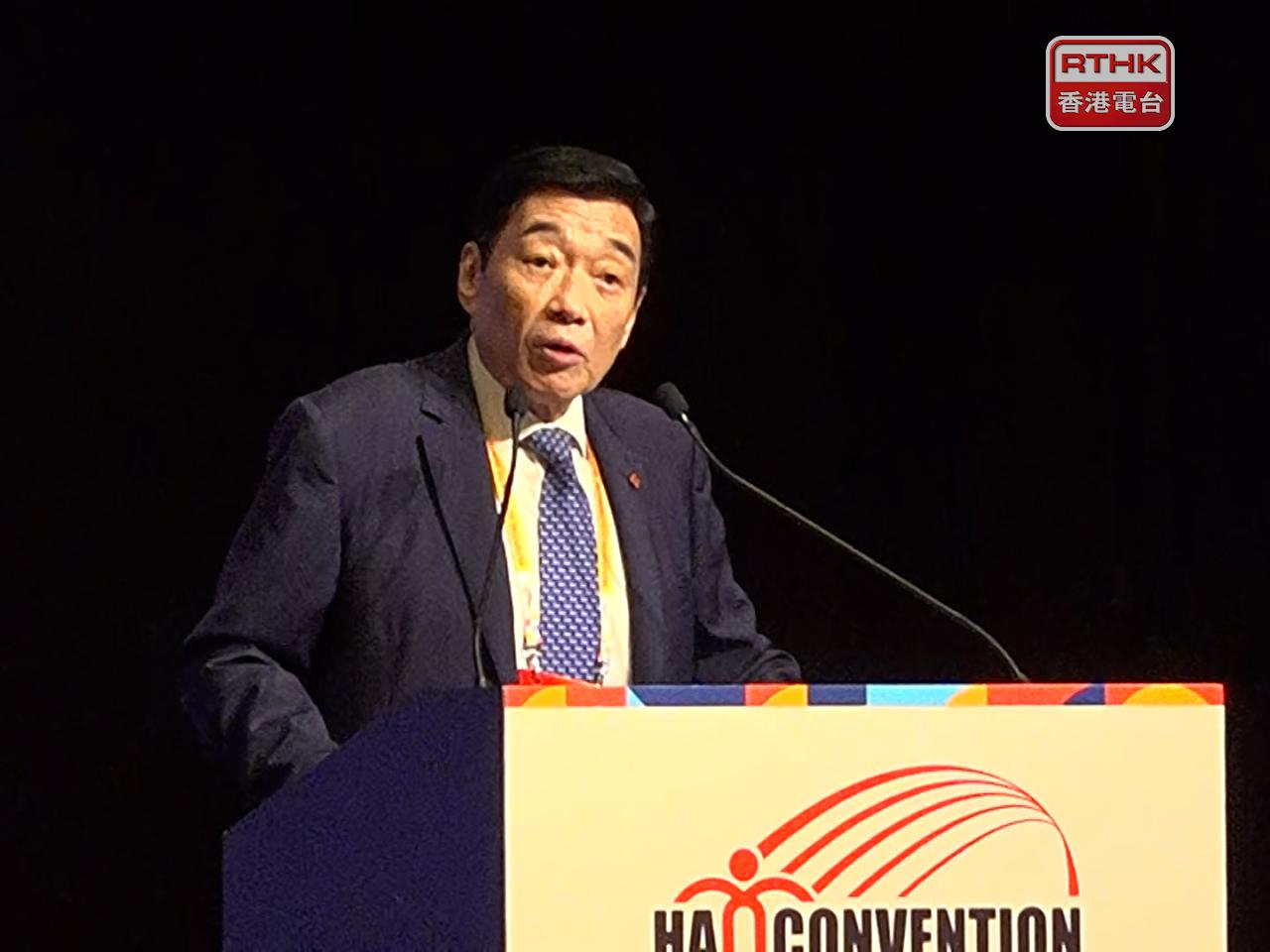 Henry Fan says the number of patients at A&E departments have dropped by up to 11 percent. Photo: RTHK