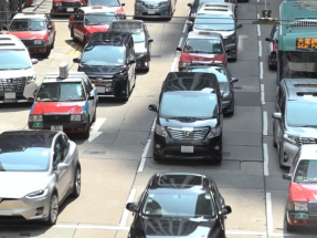Lawmakers split over ride-hailing permit cap