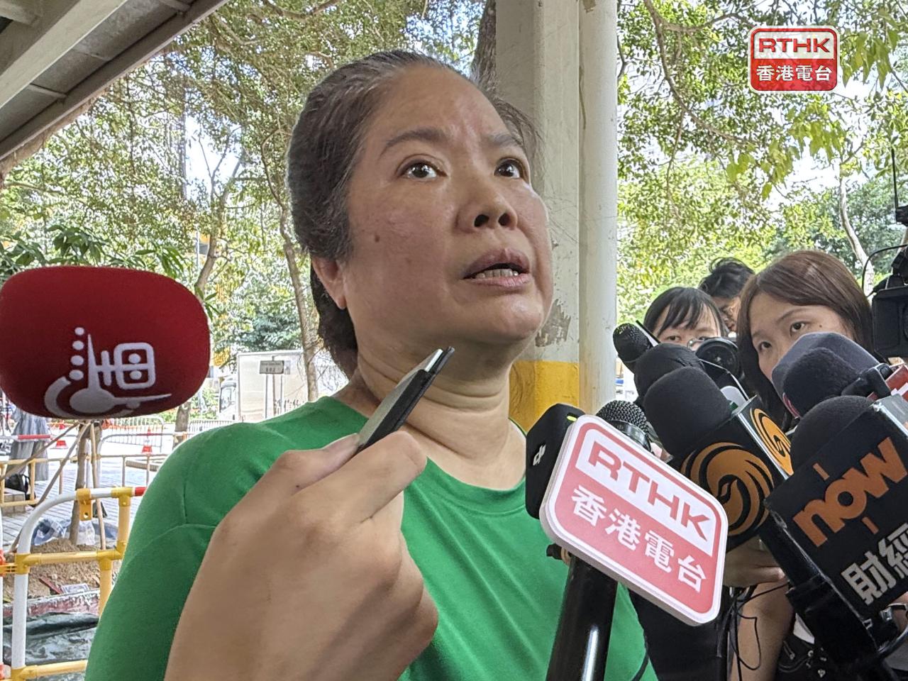 有居民表示事隔數月返回單位，形容百般滋味在心頭。（陳曉筠攝）