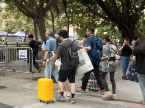 宏志閣居民再獲安排上樓執拾　居民冀再有下次上樓機會