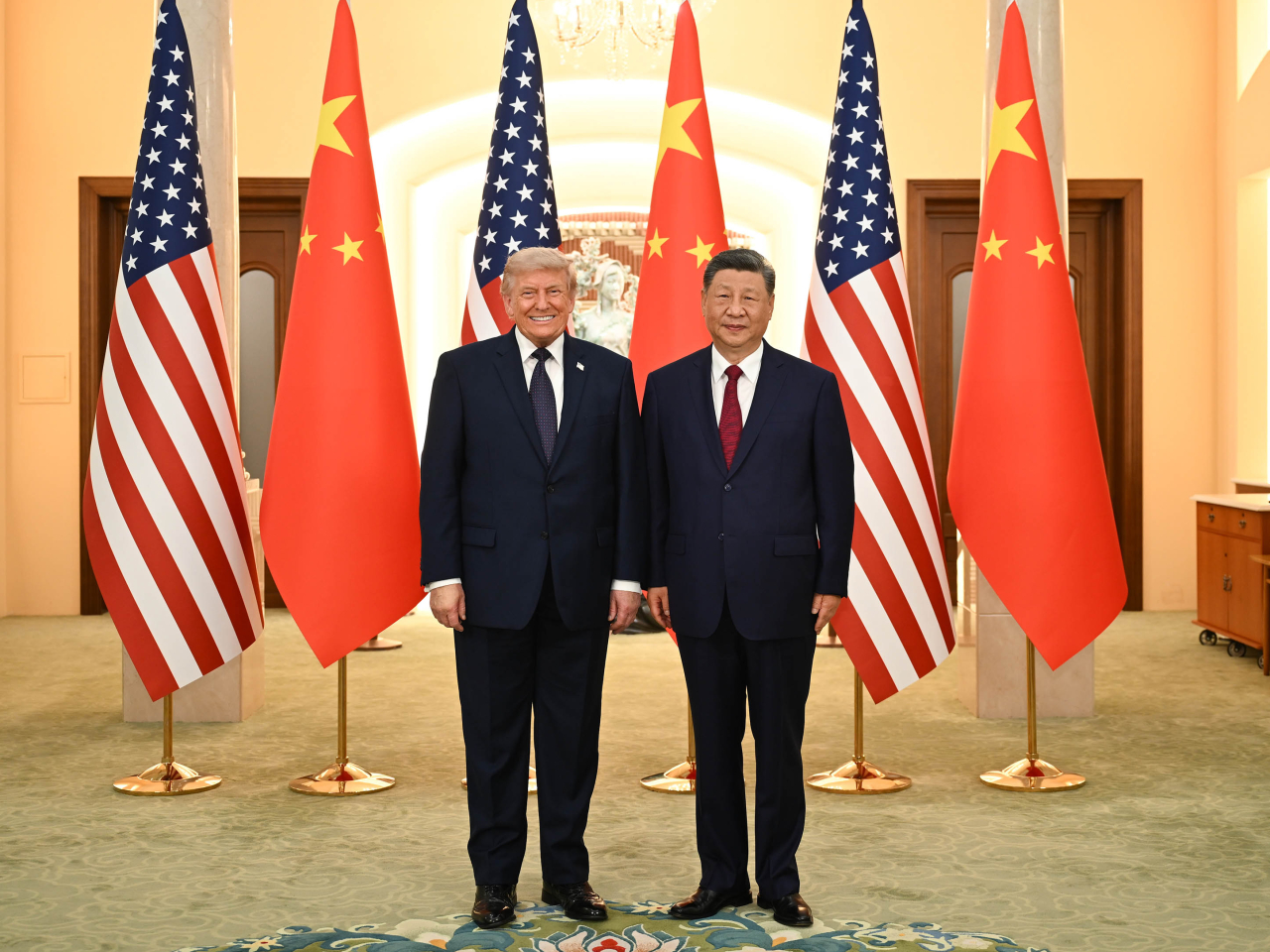 國家主席習近平在北京人民大會堂舉行宴會，歡迎美國總統特朗普訪華。（新華社）