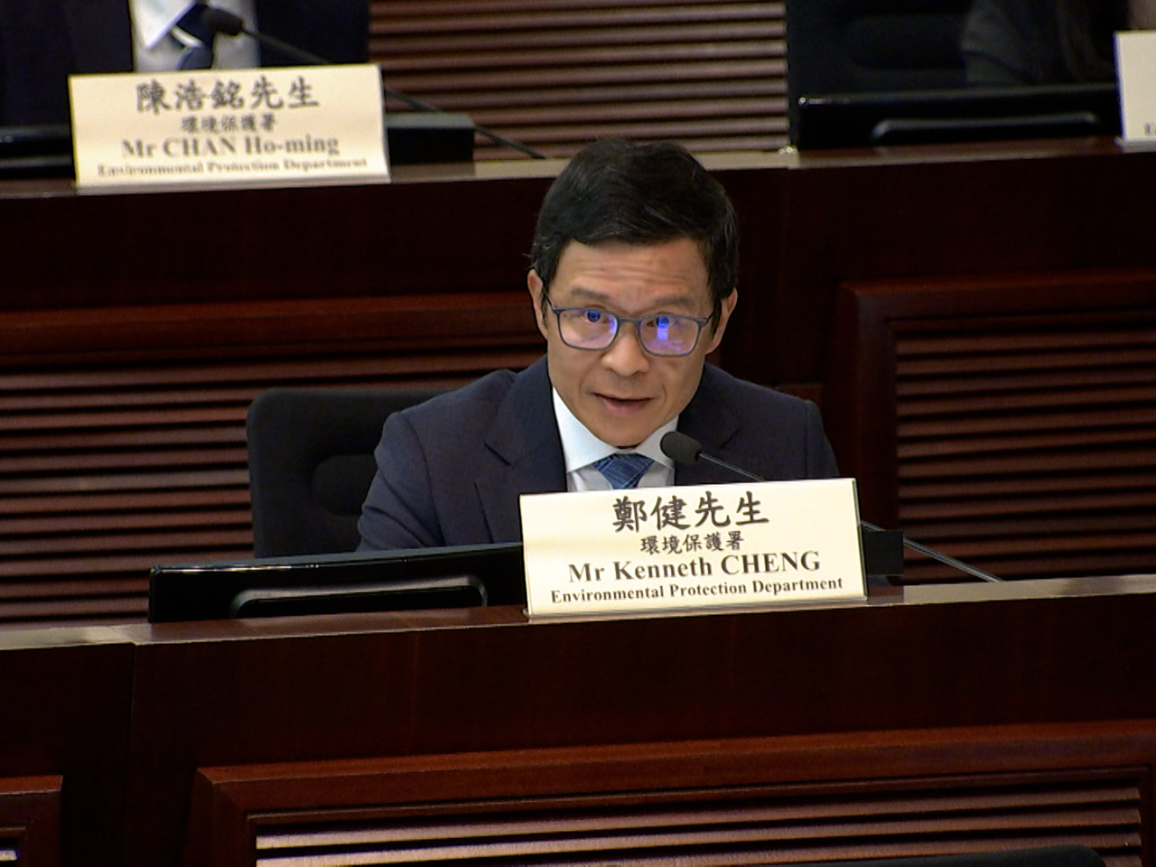 鄭健表示，現時每日廚餘收集量已上升至390噸，但仍有進步空間，署方會繼續擴闊廚餘收集。