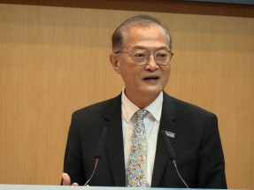 盧寵茂指本港面對人口老化及醫療成本上漲挑戰。（梁禎祥攝）