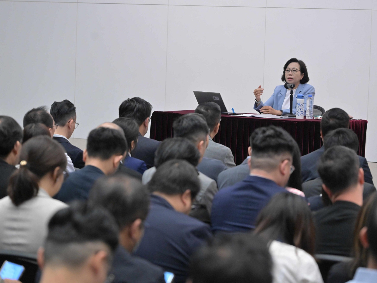 麥美娟表示，《十五五規劃綱要》闡述國家在不同領域，包括完善社會治理體系方面的重要策略。（政府新聞處）