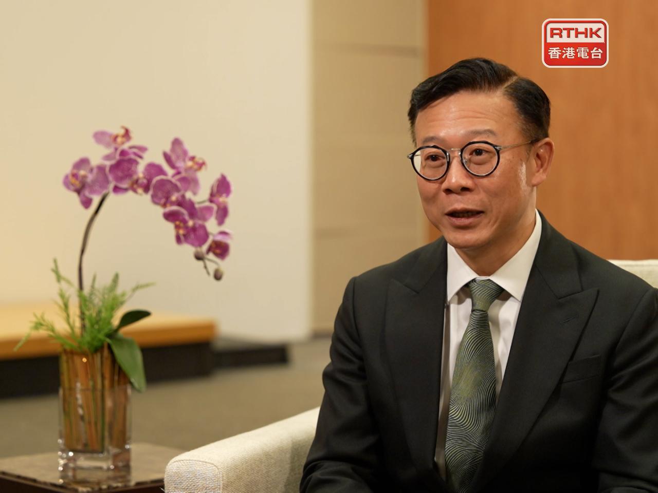 張國鈞表示，哈薩克希望與國際社會接軌。（《政正關你事》節目）