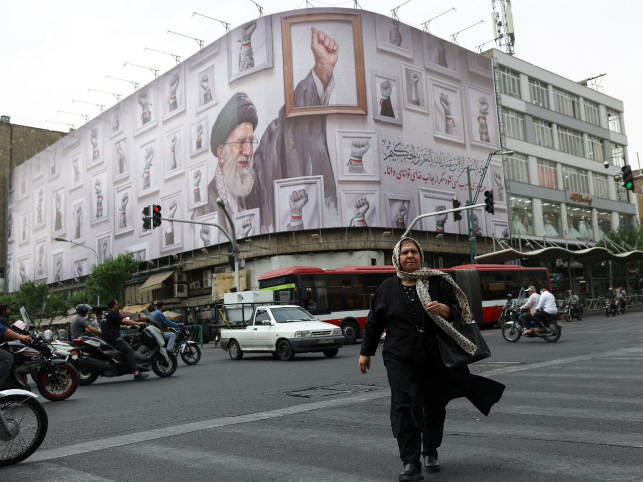 US President Donald Trump said a renewed assault on Iran could take place in "two or three days ... or maybe early next week" unless a peace deal is agreed. Photo: Reuters