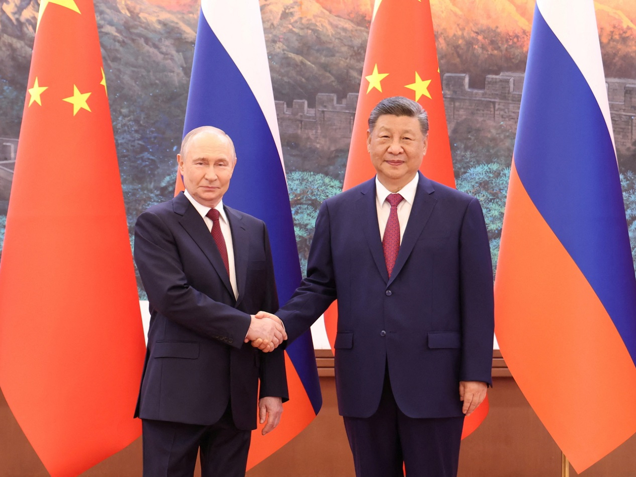 Presidents Xi Jinping and Vladimir Putin hold talks at the Great Hall of the People in Beijing. Photo: China Daily via Reuters