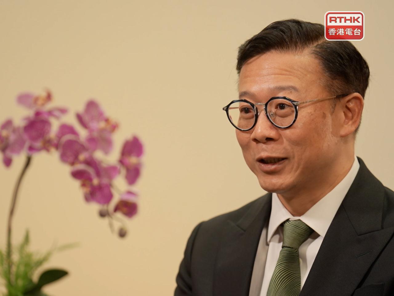 張國鈞表示，香港在國際仲裁程序的經驗非常豐富，而烏茲別克對獨聯體國家和文化非常熟悉，兩地可透過有關計劃，利用自己優勢達致強強聯手。（《政正關你事》節目）