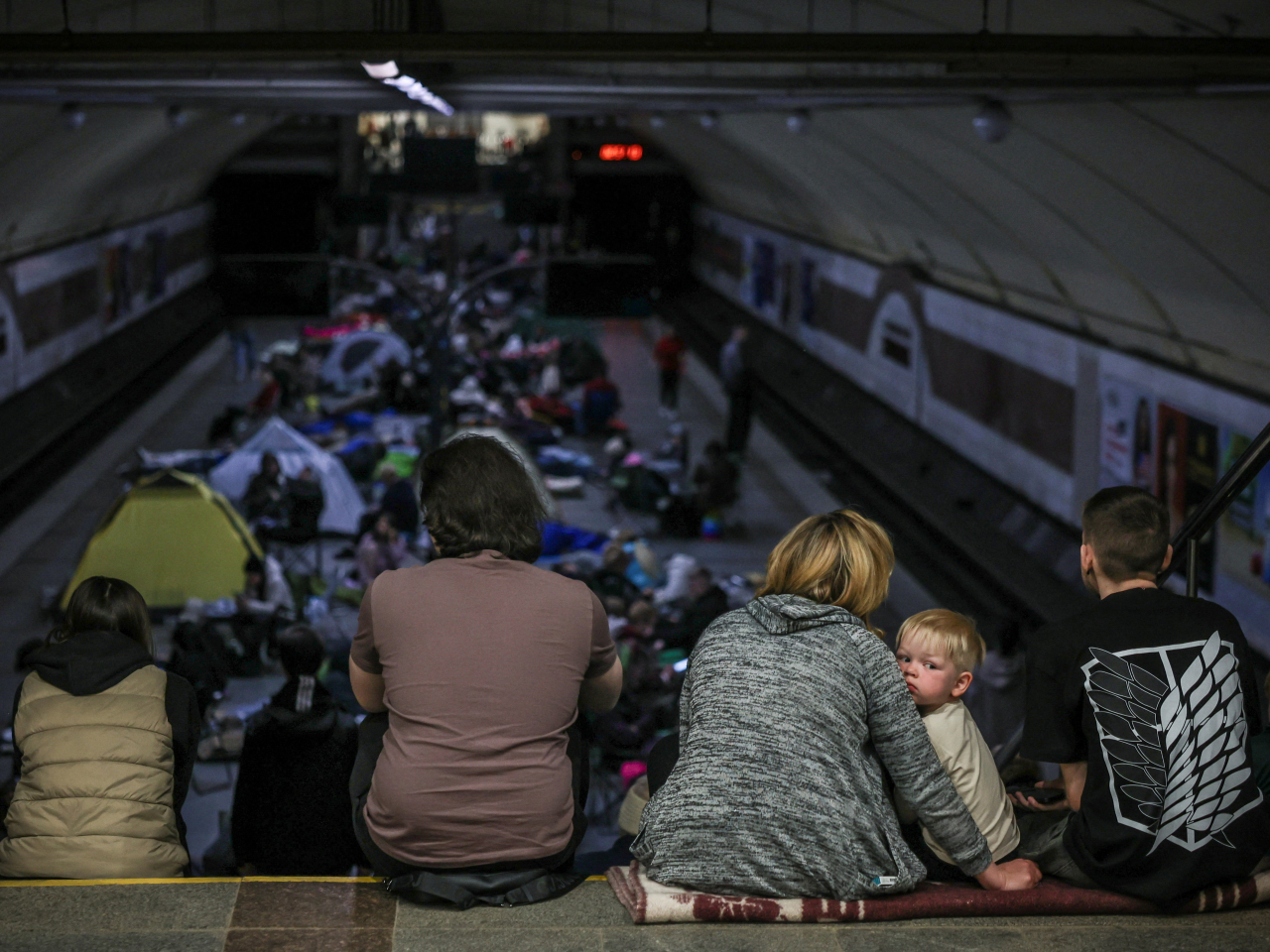 People take shelter inside a metro station during a Russian missile and drone strike, amid Russia's attack on the Ukrainian capital of Kyiv. Photo: Reuters