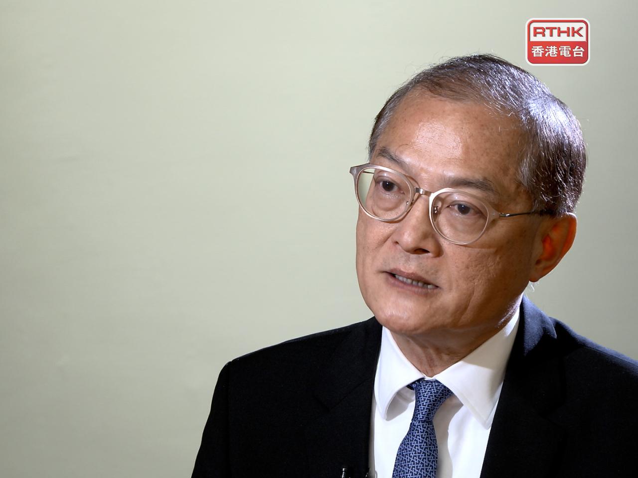 盧寵茂表示，本港控煙工作得到不少海外衛生部門官員和世衛代表讚賞。(廖漢榮攝)