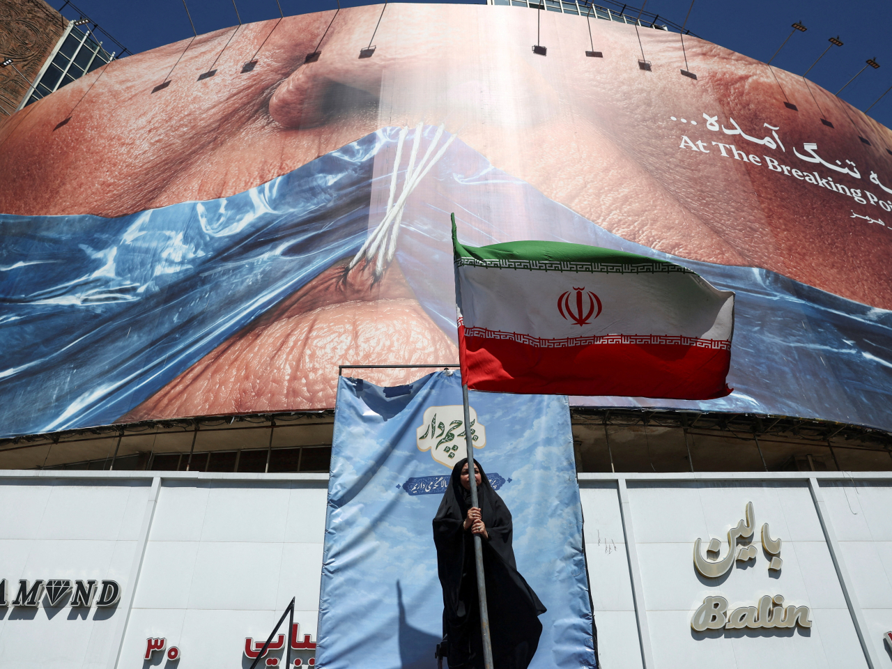 Iran's revolutionary guard downplayed a renewal of hostilities with the US, but said the country was ready to defend itself against any new aggression. File photo: Reuters
