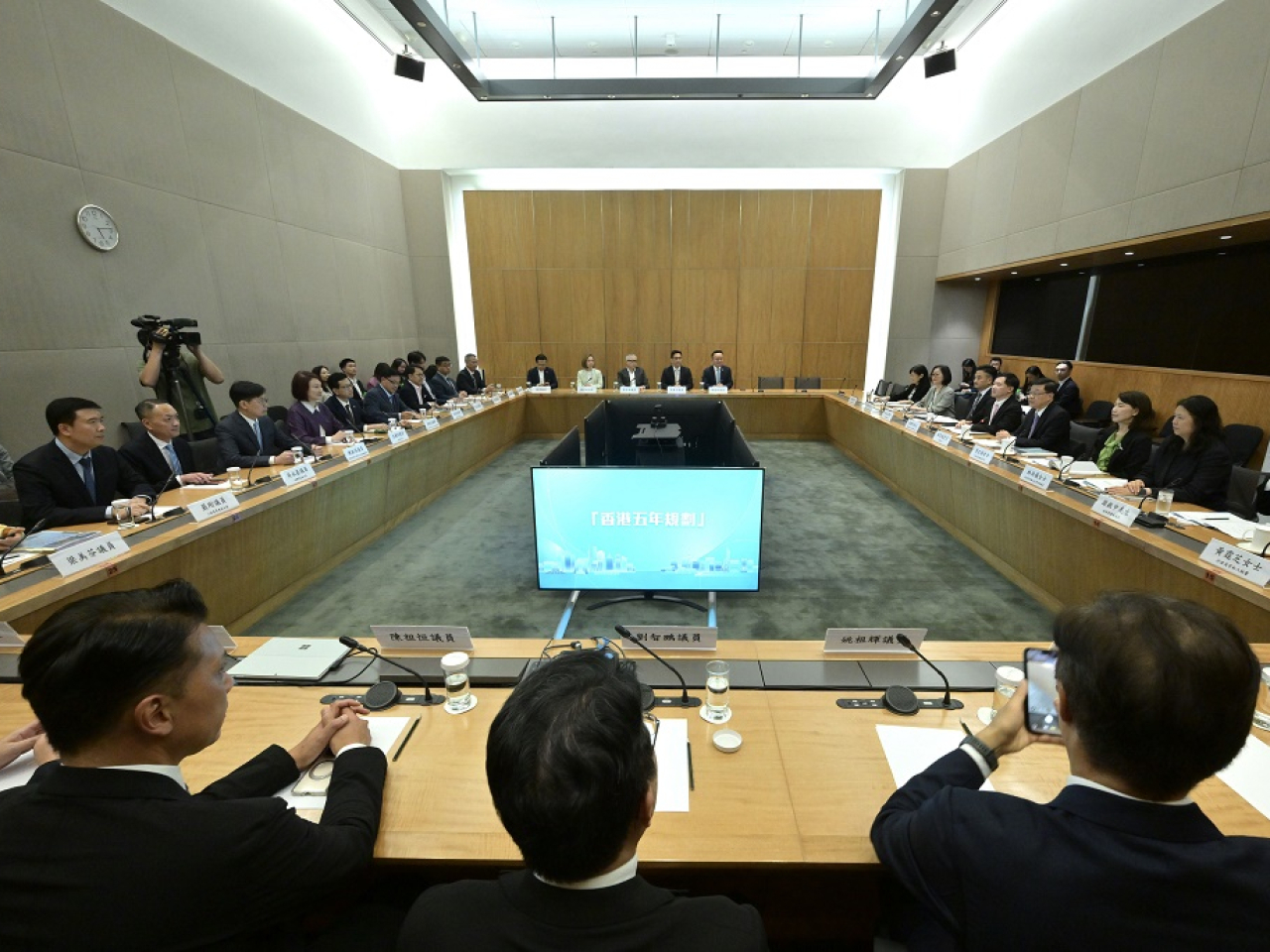 Chief Executive John Lee meets with lawmakers on the formulation of Hong Kong's five-year plan. Photo: Information Services Department