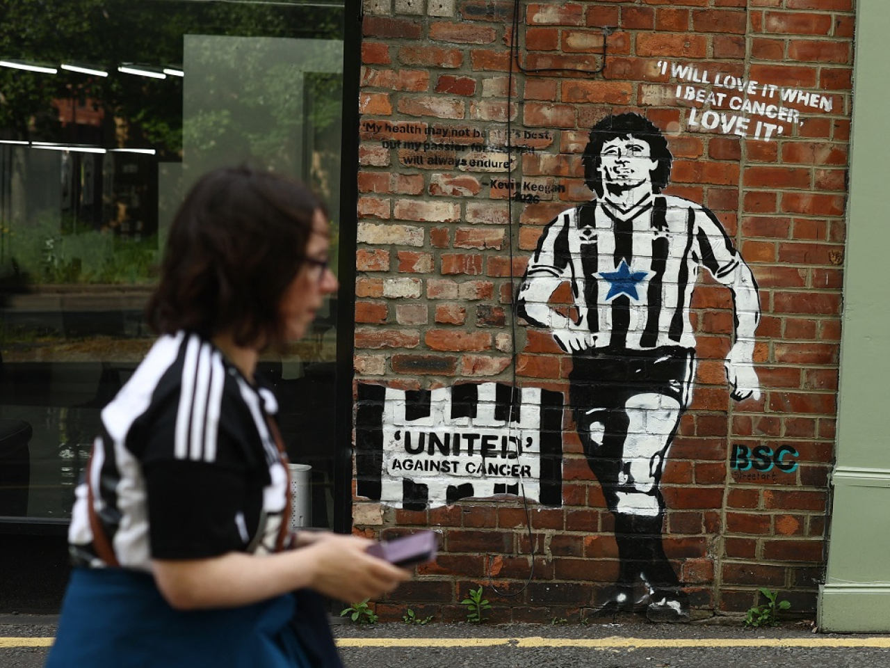 A mural outside St James' Park of former Newcastle United player Kevin Keegan pays tribute to his battle with cancer. File photo: Reuters