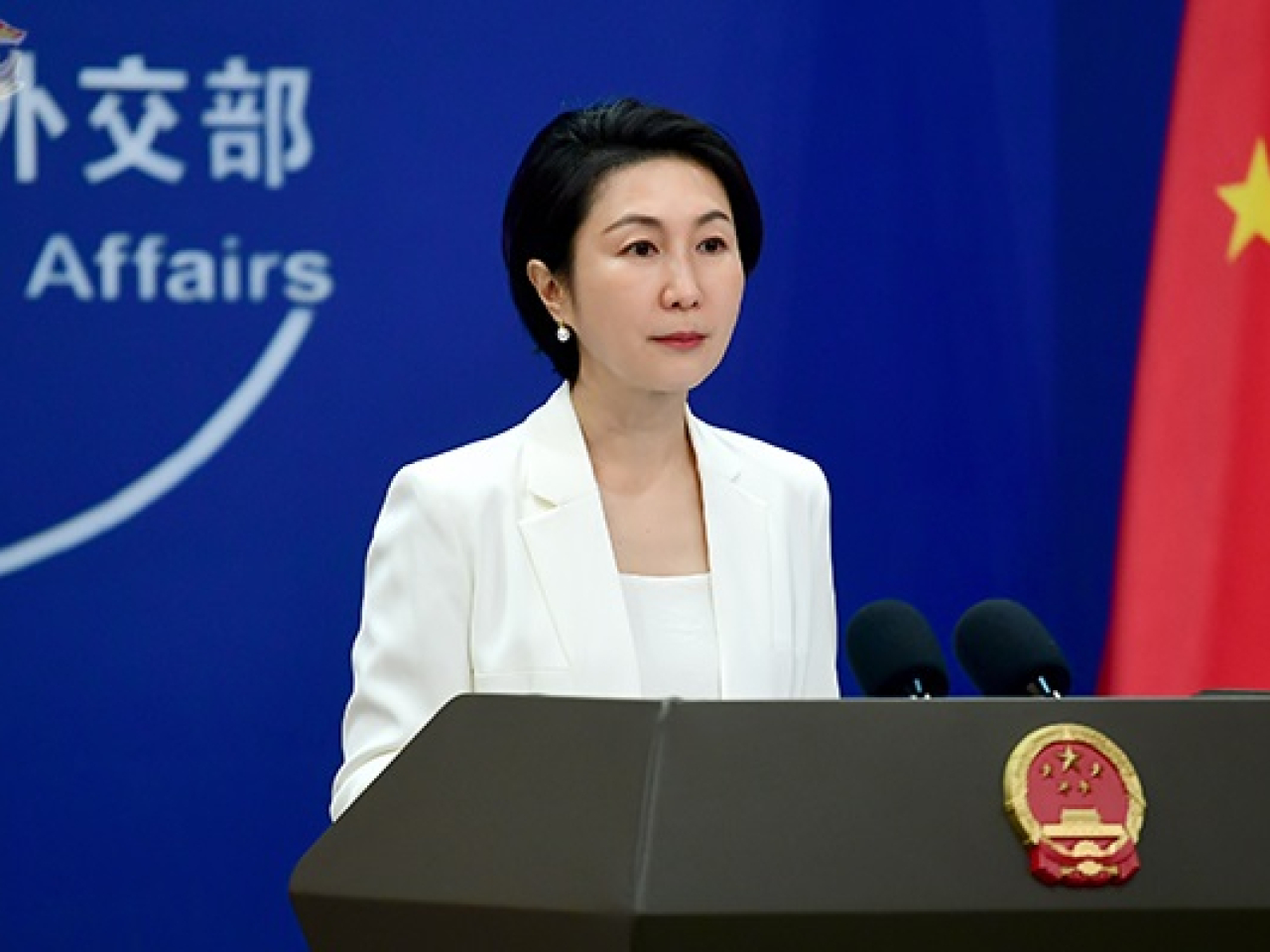毛寧表示，希望菲方言行一致，嚴格約束官員言行。（外交部網頁圖片）