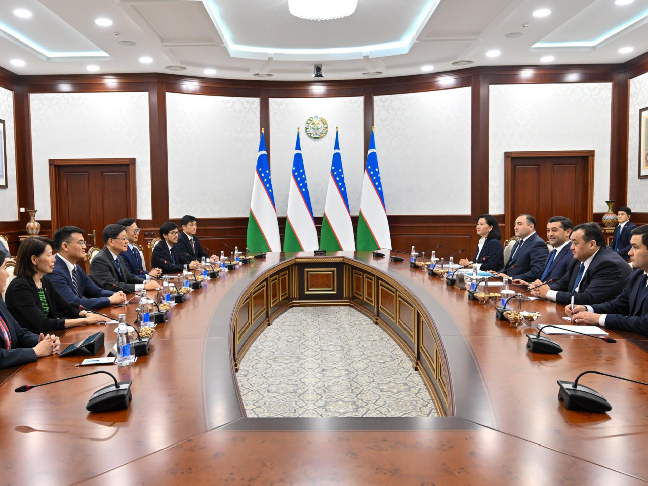 Chief Executive John Lee, who is leading a business delegation visiting Central Asia, held a meeting at the Ministry of Foreign Affairs in Uzbekistan. Photo: John Lee's Facebook page