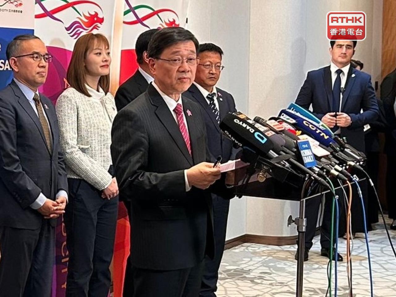 行政長官李家超在烏茲別克總結中亞訪問行程。(林漢山攝)