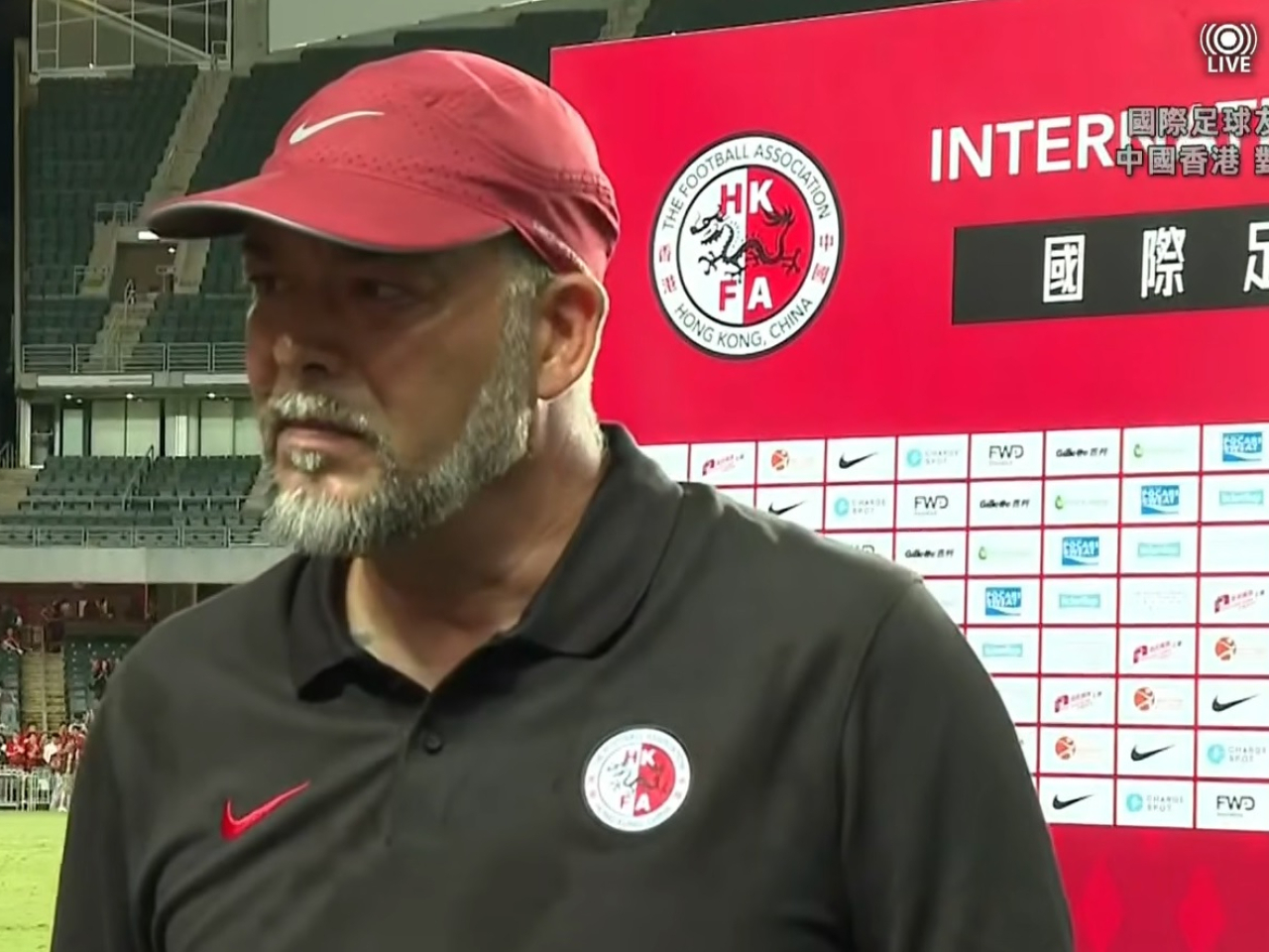 Roberto Losada expresses gratitude to fans for their support.