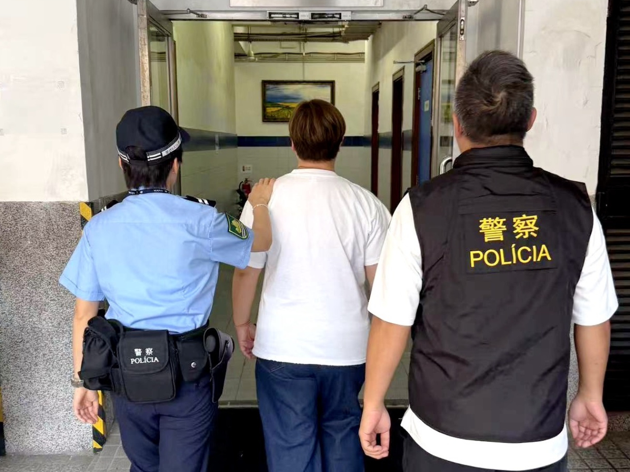 一名香港女子被澳門警方截獲並移交檢察院。（澳門治安警圖片）