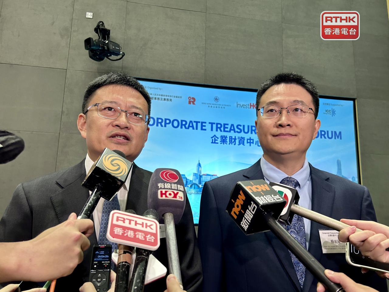 孫海泉（左）稱會積極配合新政策及香港首個5年規劃策略，做好市場調查、宣傳推廣和人才培養等工作。（羅煒皓攝）