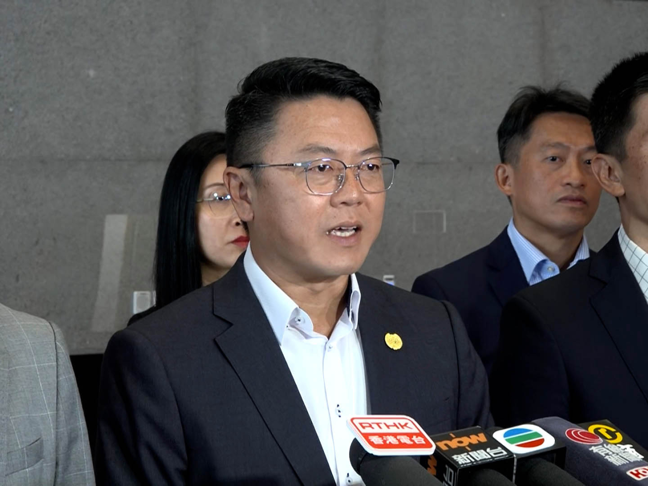 梁俊傑在會後表示，已經在會上反映意見，向局長及其他官員表達不滿偏離機制，亦會在自己的平台表達不滿。（梁禎祥攝）