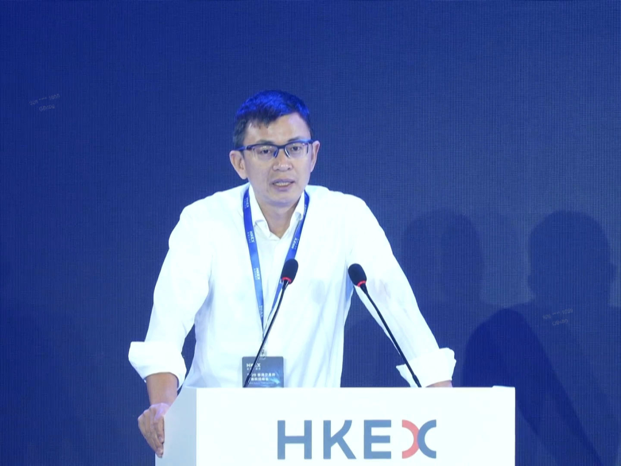 寧德時代潘健表示，公司未來5年發展有200%至300%以上增長，需要大量商業創新的投資，港股市場可以為未來發展形成強而有力的支持。（網上截圖）