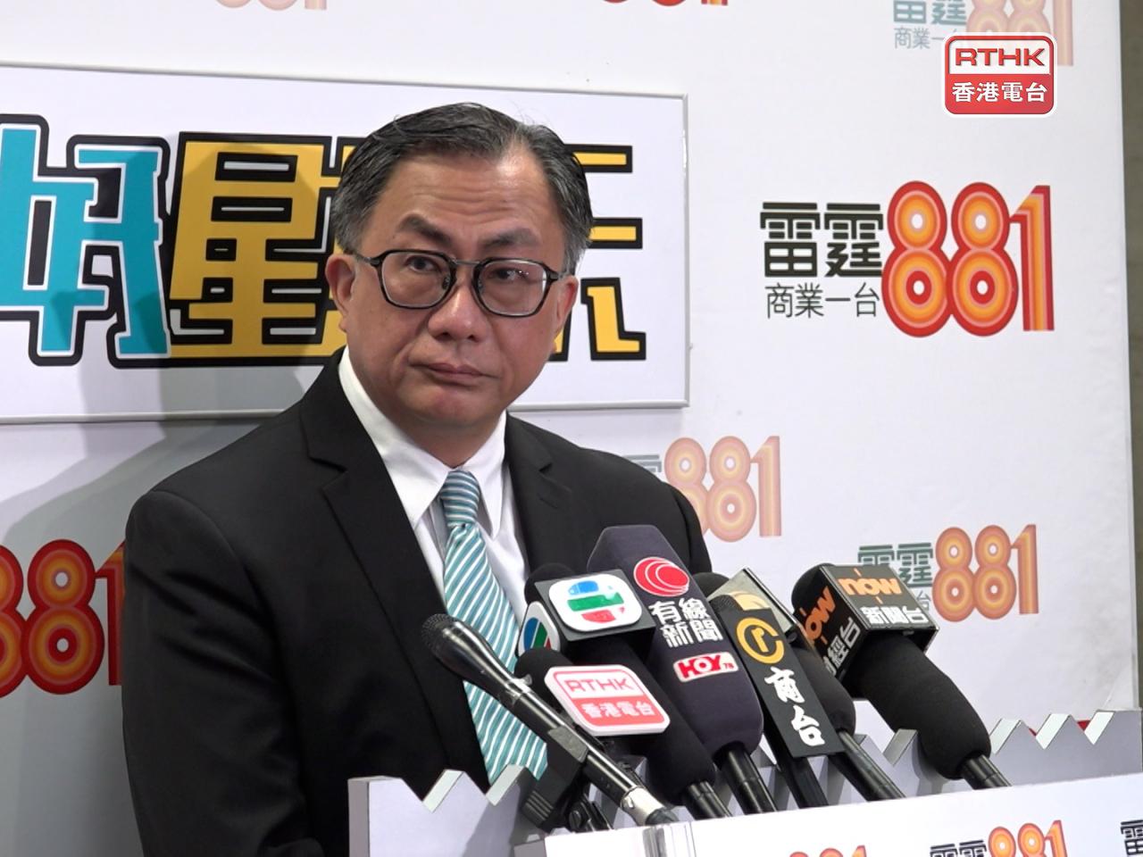 Mike Kwan urged the public to get their jabs before the vaccine supply gap. Photo: RTHK