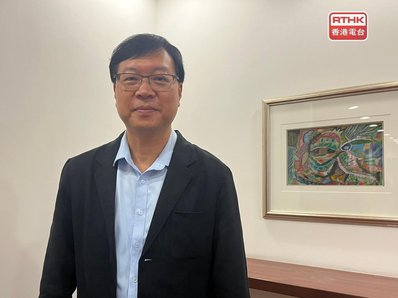 澳門直選立法議員梁鴻細認為粵車南下，對澳門來說暫未有迫切性。（鄭月明攝）