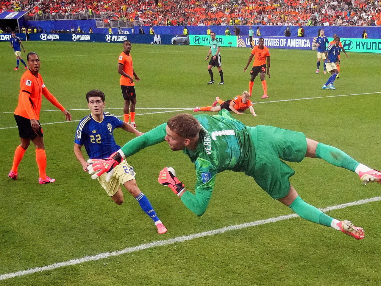 The Netherlands' Bart Verbruggen foils a shot by Sweden's Besfort Zeneli at the Houston Stadium. Photo: Reuters