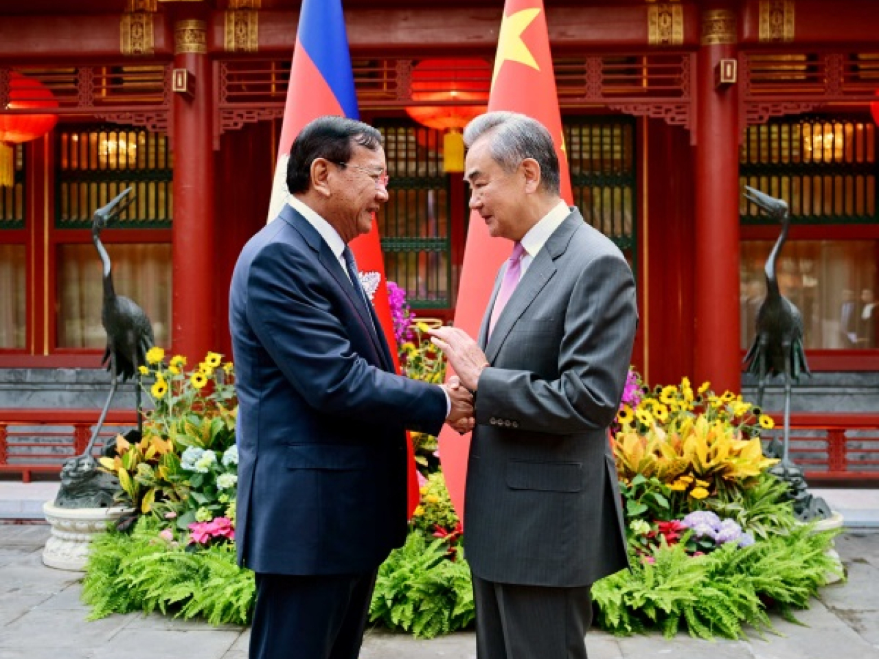 王毅在北京會見孫佔托。（外交部網頁圖片）