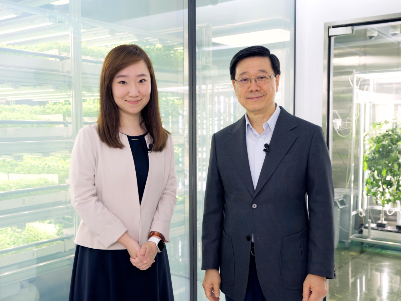 李家超說，要以產業導向開闢新賽道，提升市民福祉。（政府新聞處）