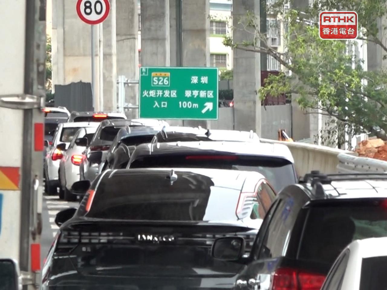 陳美寶稱「粵車南下」暫錄得零星違規個案。（港台圖片）