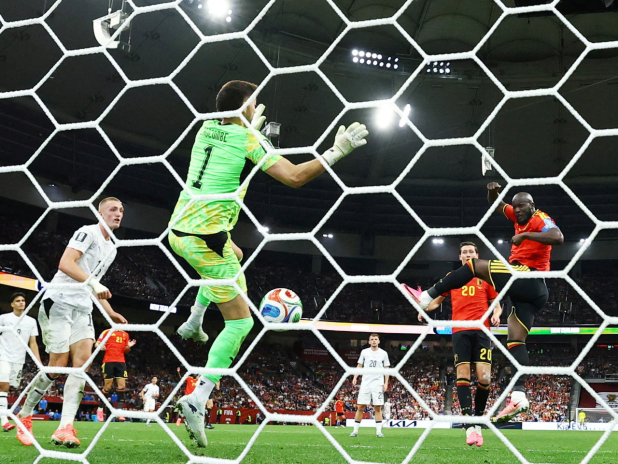 Belgium top group with first win as Iran hold Egypt