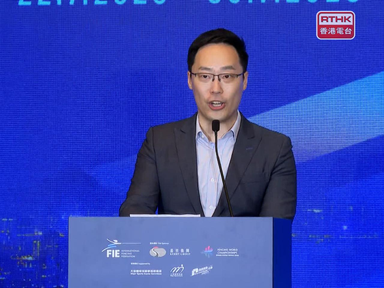 蔡健斌指，世錦賽首度在香港舉辦，不單證明國際劍聯對香港主辦大型體育賽事的能力和信心，更是對香港劍擊水平的肯定。（黃裕璋攝）