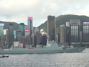 南寧艦編隊抵港　李家超：體現國家對香港的支持