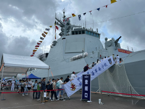 PLA ships and shows dazzle crowds