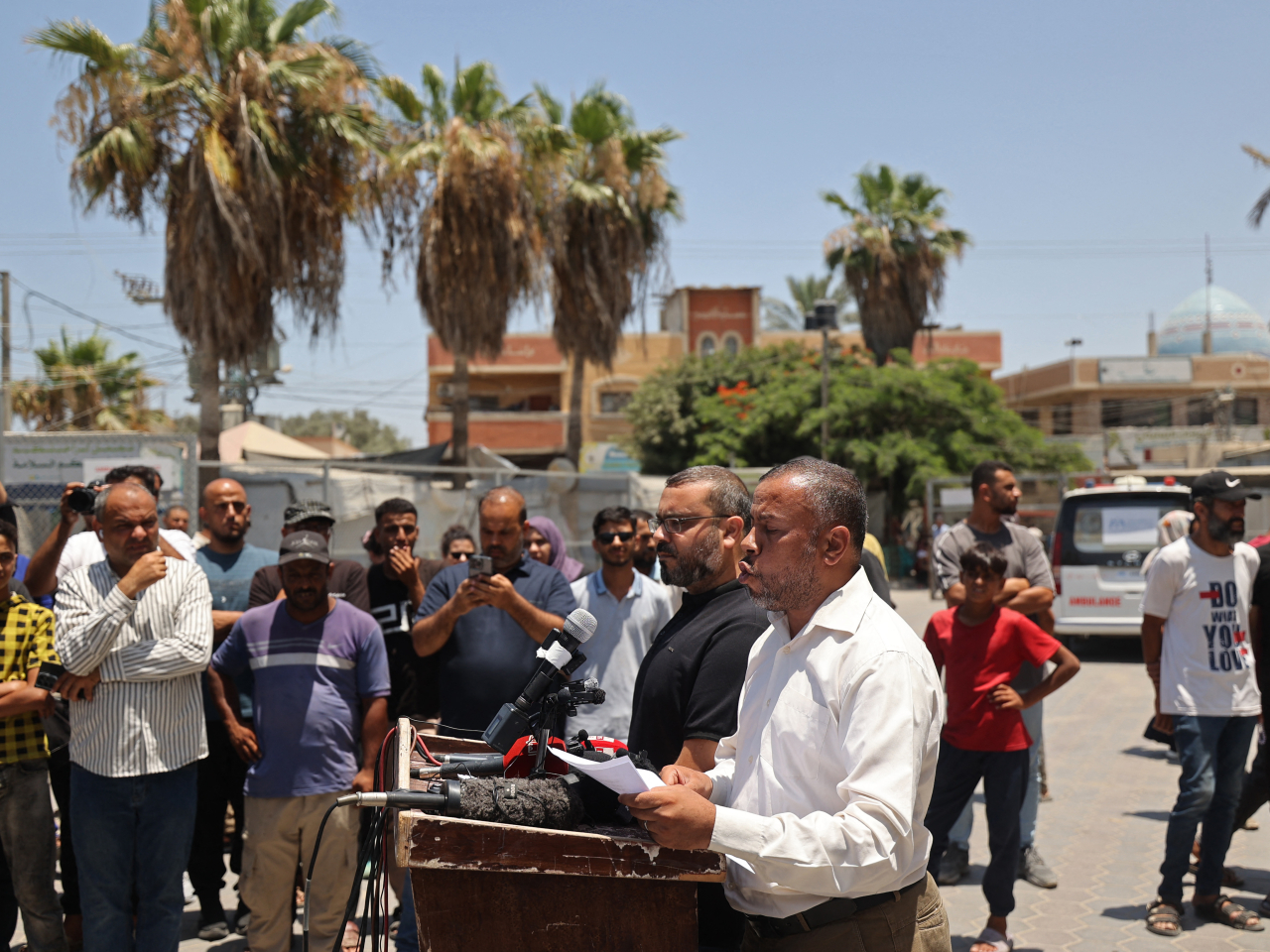 Ismail al-Thawabta, head of Hamas' government media office, addresses a press conference. Photo: AFP