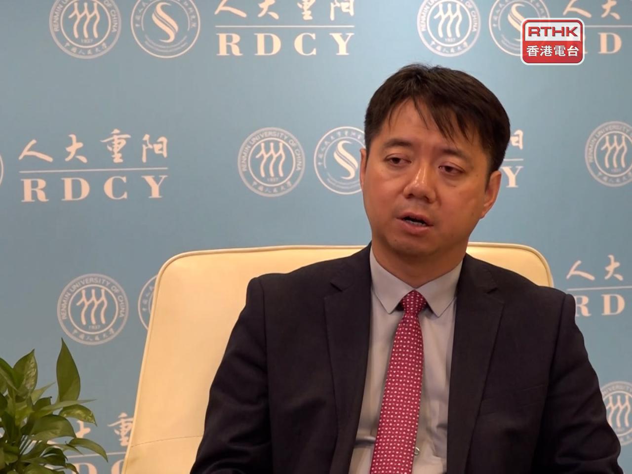 王文說，考慮到外部環境存高度不確定性，國家保持經濟中高速增長很重要，擴大內需將成為主要引擎。(黃維波攝)
