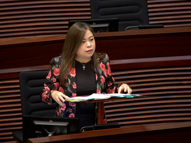 羅淑佩說，正等待相關計劃書，如有具體計劃，政府願意聆聽及「拆牆鬆綁」。