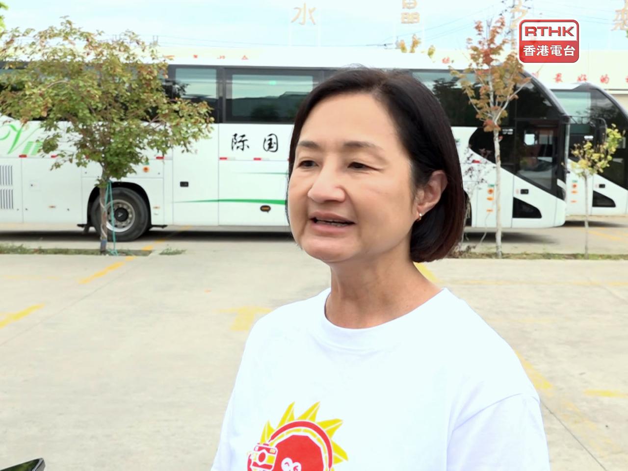 關婉儀期望藉今次活動讓學生親身感受新疆的不同面貌。（陳韋丞攝）