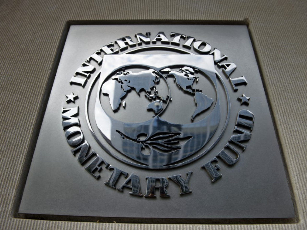 IMF下調今年全球經濟增長預測至3%，又警告一旦戰火重燃，將帶來重大風險。（法新社資料圖片）