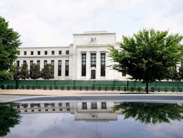 Some US Fed officials considered June rate hike
