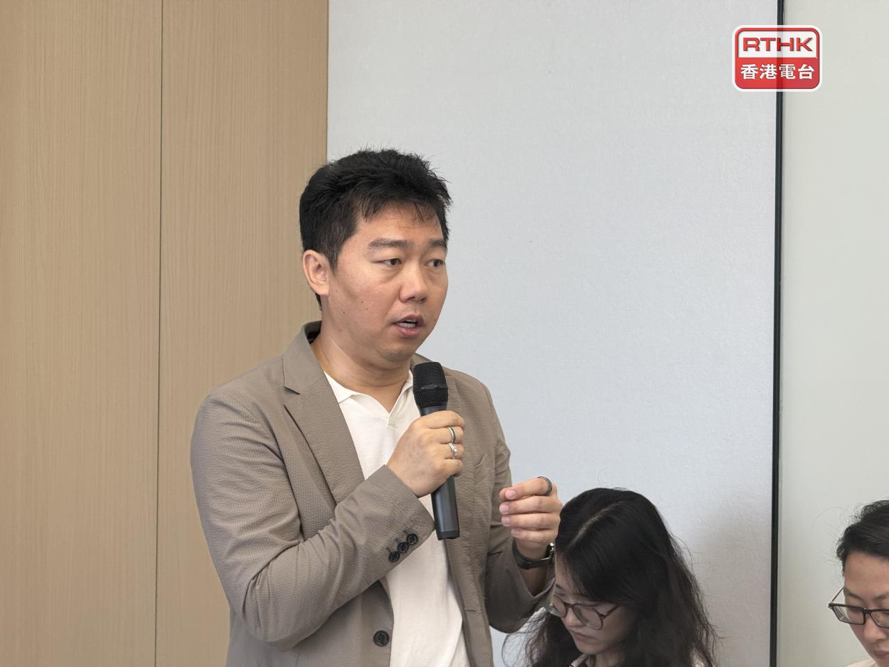 銀河通用首席財務官孫登科指，公司已在全國30個城市部署160多家零售無人店。(趙嘉駿攝)
