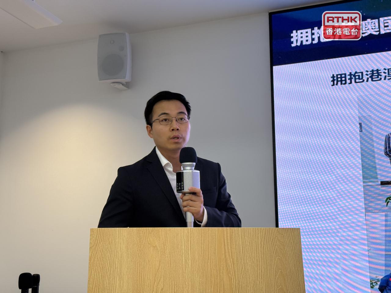 銀河航天國際業務拓展總經理黃和平形容，香港是公司拓展國際市場的「轉換器」。(趙嘉駿攝)