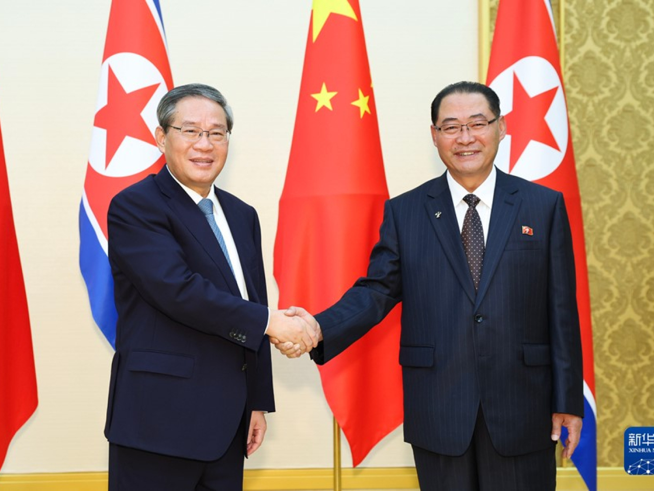 總理李強去年訪問朝鮮時，與朴泰成會談。（新華社資料圖片）