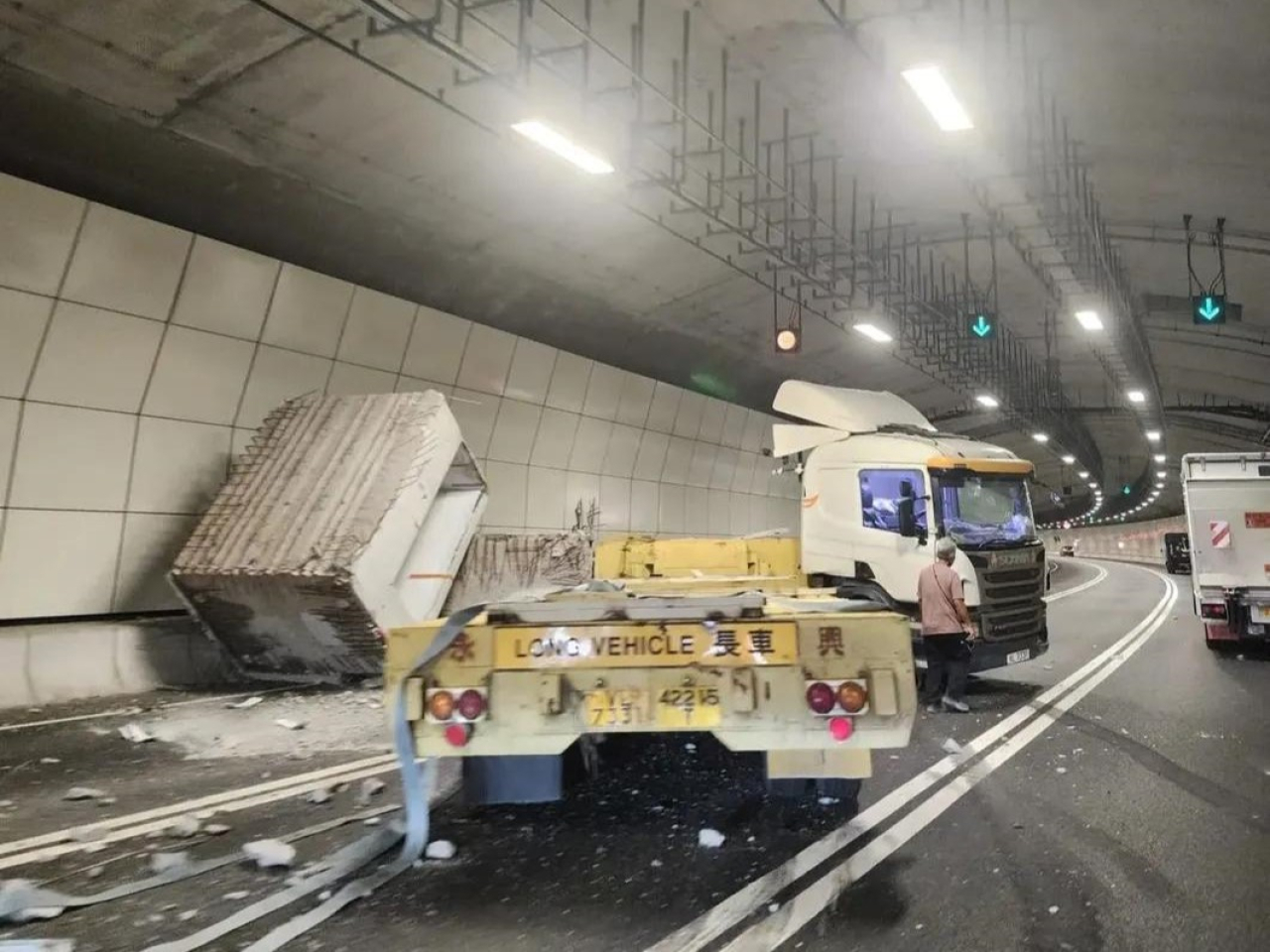 An image on social media purportedly shows the crashed truck in the Central Kowloon Bypass.