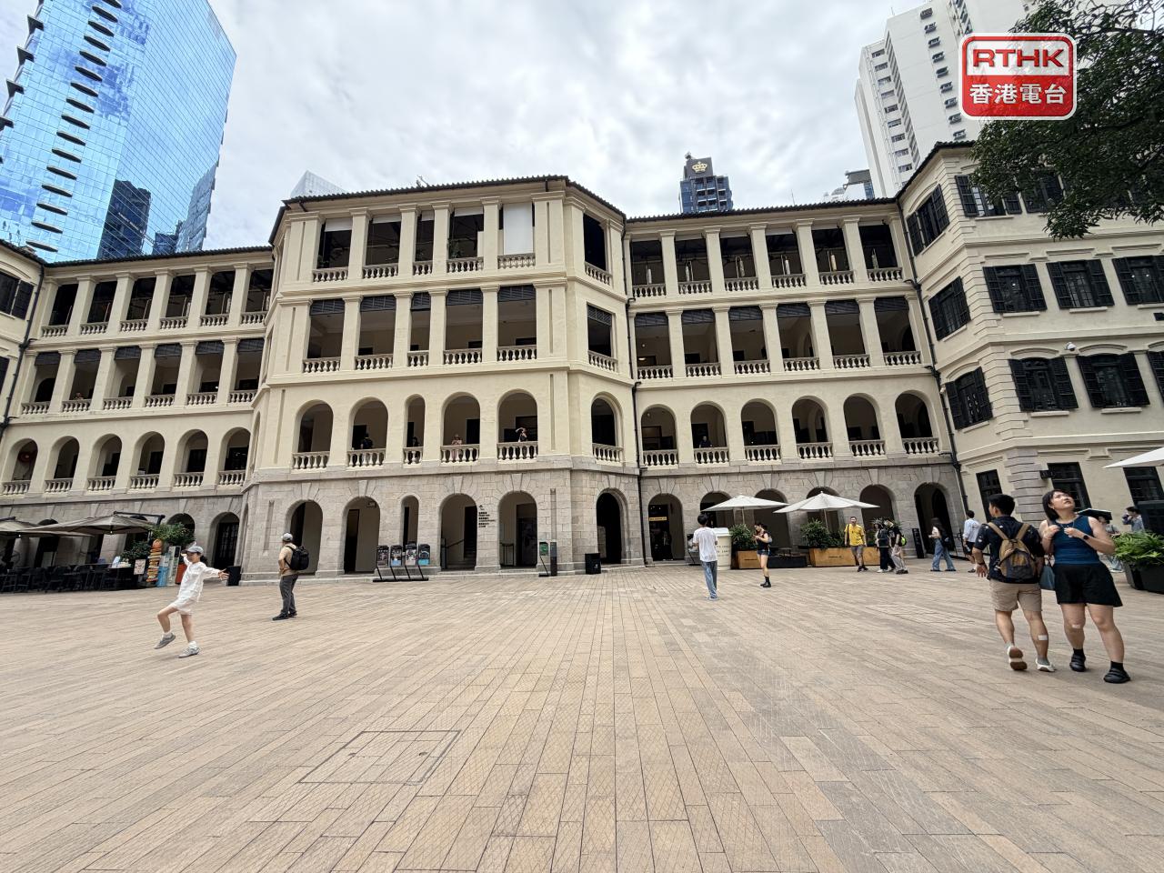 大館上周受水浸影響，令檢閱廣場的供電系統受損，本周三已全面恢復。（鍾慧儀）
