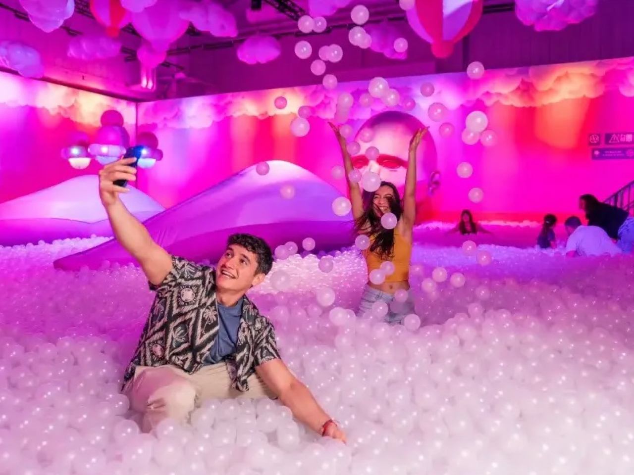 啟德Bubble Planet宣布即時採取措施提升場地安全，會暫時關閉展覽。（Bubble Planet網站圖片）