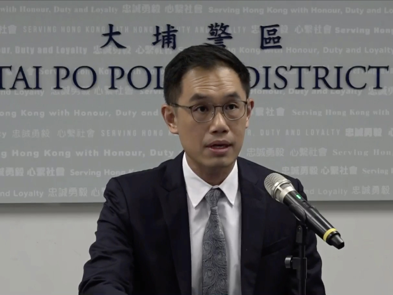 警方聯同消防處及入境處過去兩日展開反三合會行動，共拘捕65人。（警方社交網頁截圖）